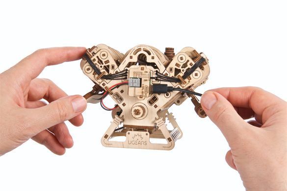 Механічний 3D пазл UGEARS "Двигун V8", 776 елементів, від 14 років 6330035 Mams family