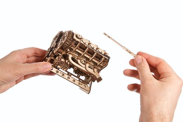 Механічний 3D пазл UGEARS "Двигун V8", 776 елементів, від 14 років 6330035 Mams family
